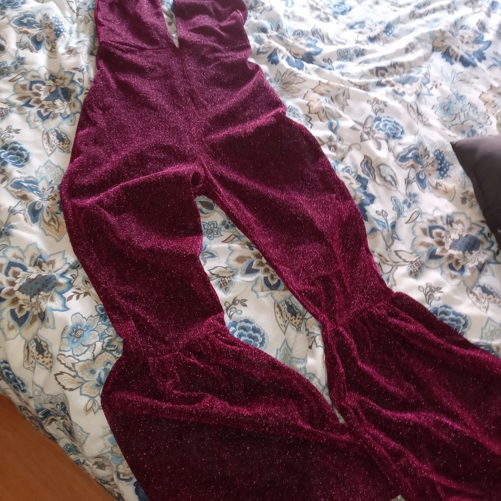 Selling a lookalike selena quintanilla outfit